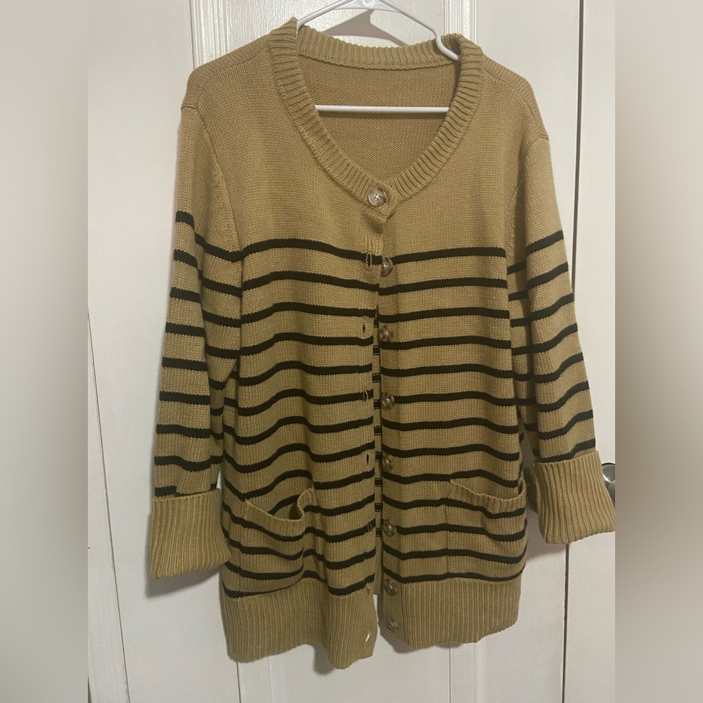 Women’s Cardigan Sweater